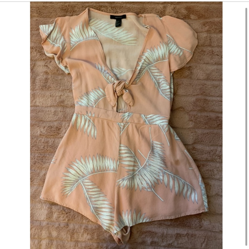 Small forever 21 romper! Only used twice.